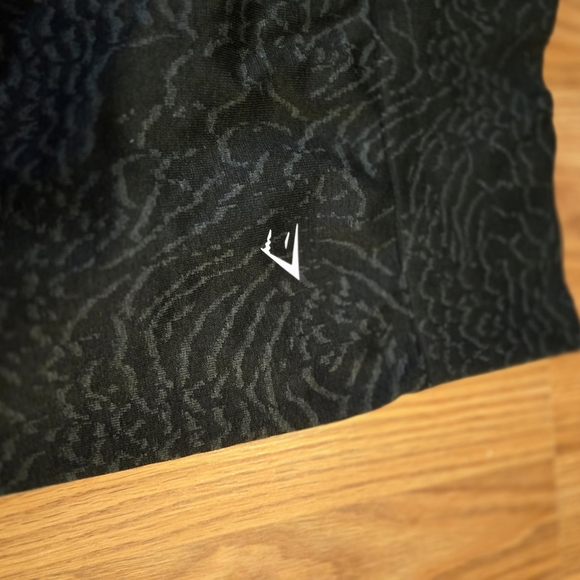 Gymshark Black Print Gym Bike Shorts - Picture 3 of 6